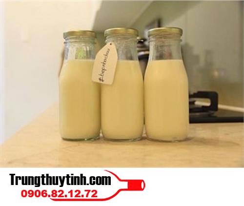 Chai thủy tinh tròn nắp thiếc đựng sữa đậu nành dung tích 200 ml