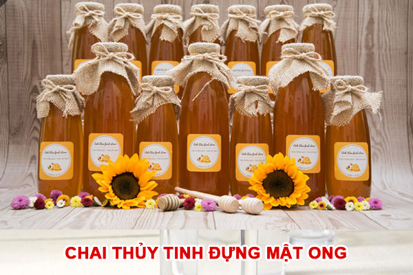 Chai thủy tinh đựng mật ong