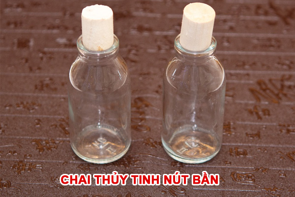 Chai thủy tinh nút bần